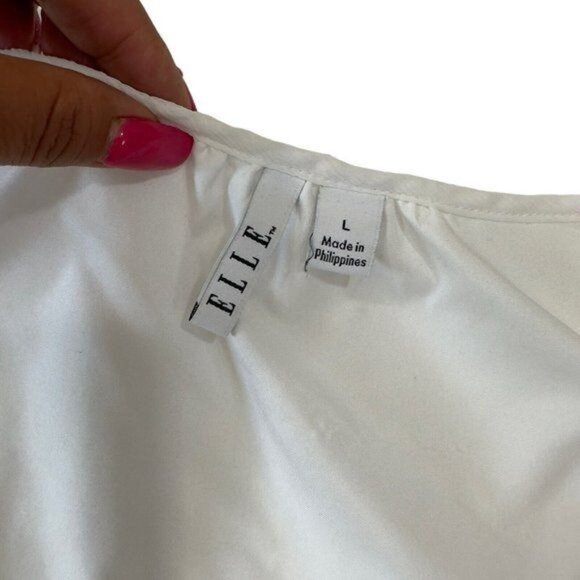 ELLE Women SZ L White Sleeveless Blouse Pleated Front-Tie Neck- Lined-Casual - Picture 4 of 14